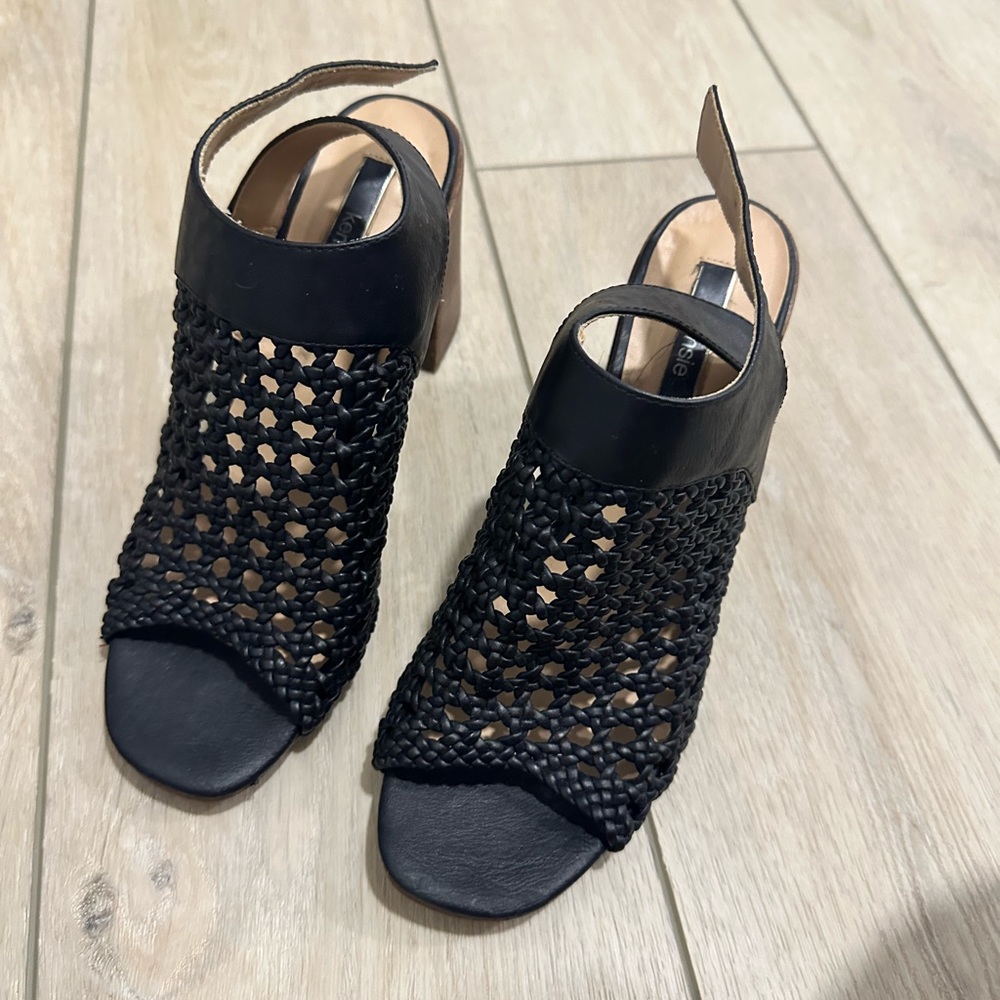Kensie Heels